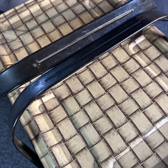 VTG METAL TIN TAN WOVEN WEAVE PATTERN PICNIC BASKET W/ HANDLES 13”x5”x 8.5” - Picture 5 of 16